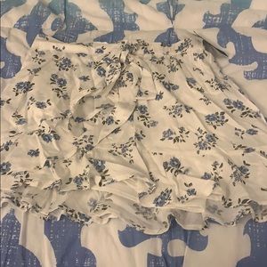 Brand new hollister skirt with tags!!!